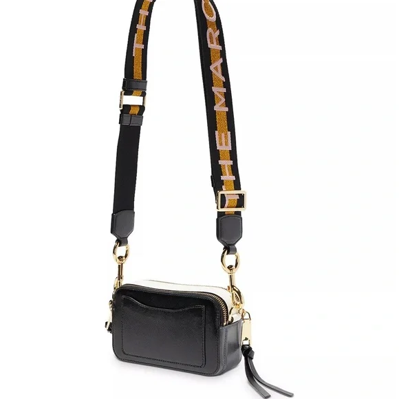 ✨SOLD OUT✨ MARC JACOBS
Snapshot Leather Crossbody - Picture 4 of 8